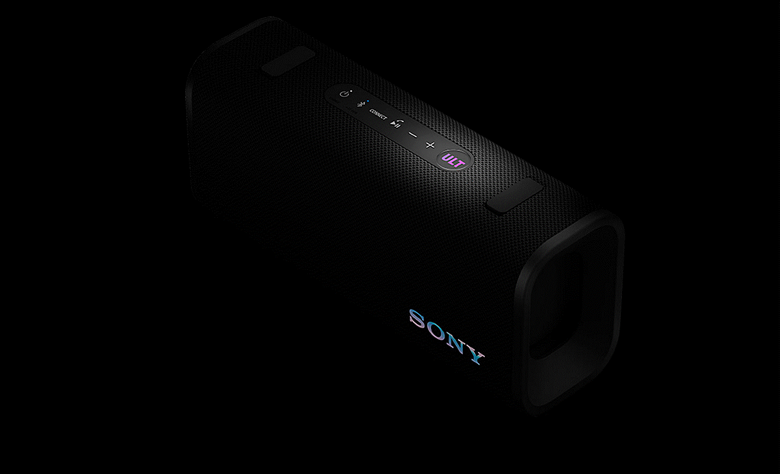 ULT Button highlighted on the top of the ULT FIELD 3